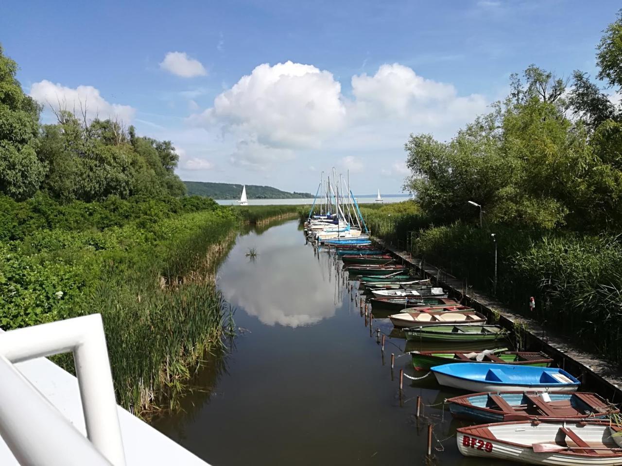 Hotel Betty Apartman Balatonfůzfő Exteriér fotografie